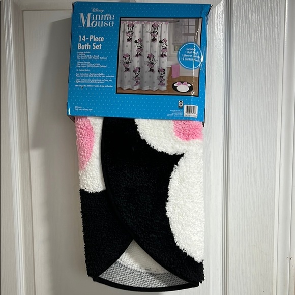 NIB Disney Minnie Mouse Bath Set in Black, White, and Pink - Picture 8 of 11